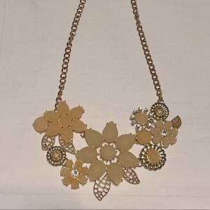 Gold tone 22 inch peach/crystal necklace